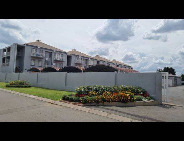 2 BEDROOM APARTMENT FOR SALE IN BRAKPAN NORTH